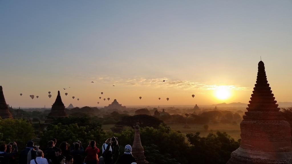 Flo-Bro | Sunrise Bagan, Myanmar